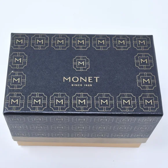 Monet Gold Tone Red Rhinestone Crystal Bangle Bracelet NIB - Picture 11 of 11